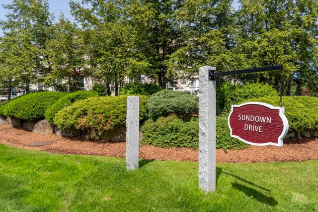 11 Sundown Drive D, Derry, NH 03038