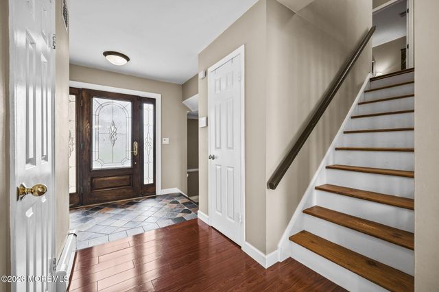 24 Cannonade Drive W, Marlboro, NJ 07726