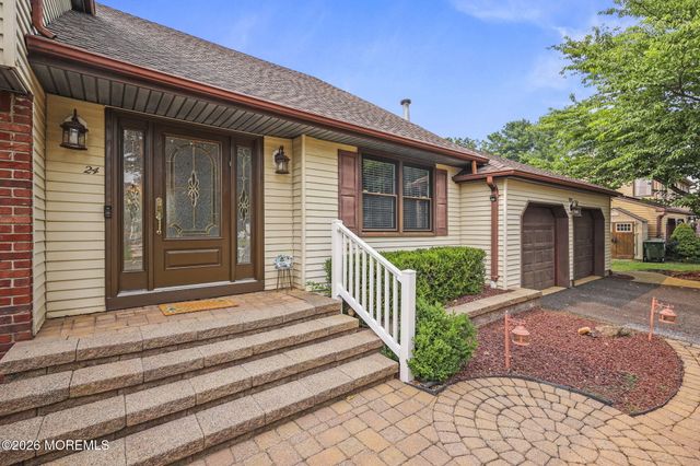 24 Cannonade Drive W, Marlboro, NJ 07726