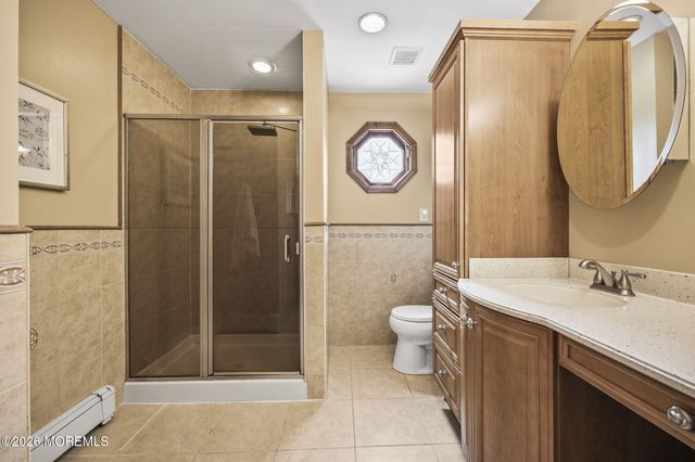 24 Cannonade Drive W, Marlboro, NJ 07726