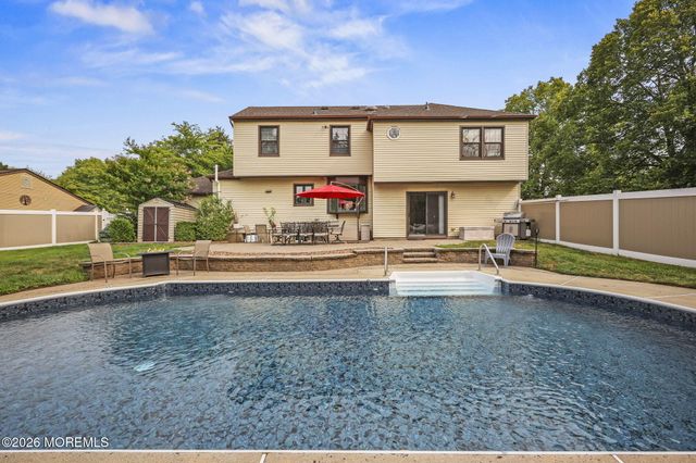 24 Cannonade Drive W, Marlboro, NJ 07726