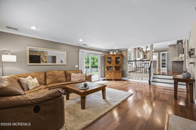24 Cannonade Drive W, Marlboro, NJ 07726