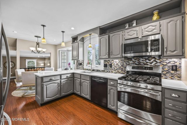 24 Cannonade Drive W, Marlboro, NJ 07726