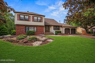 24 Cannonade Drive W, Marlboro, NJ 07726