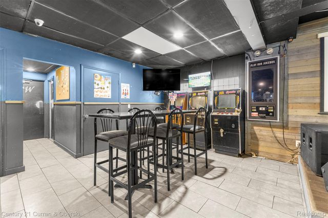 21350 Van Born Rd, Dearborn Heights, MI 48125