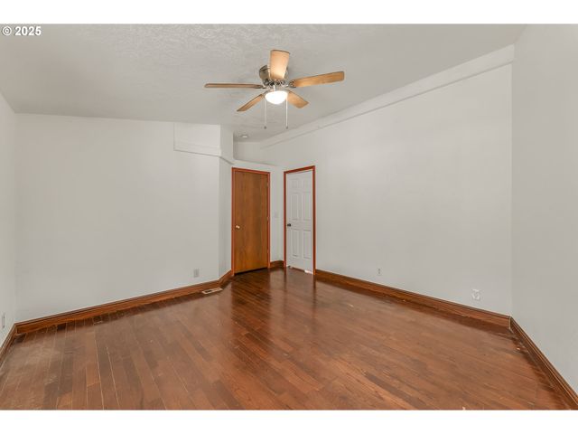 161 SOUTH Ave, Sutherlin, OR 97479