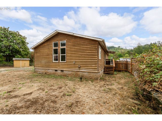 161 SOUTH Ave, Sutherlin, OR 97479