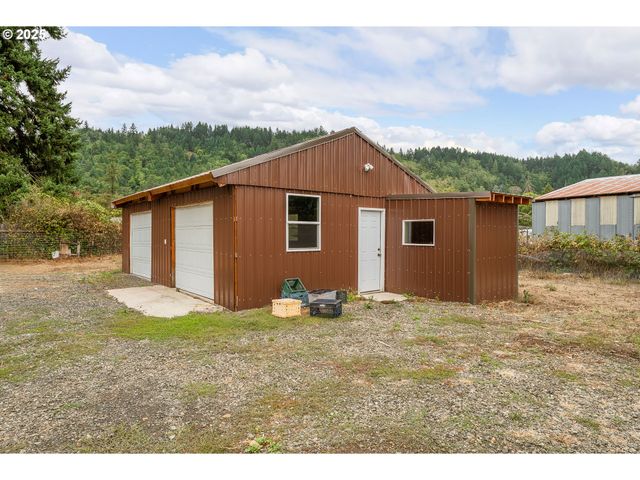161 SOUTH Ave, Sutherlin, OR 97479