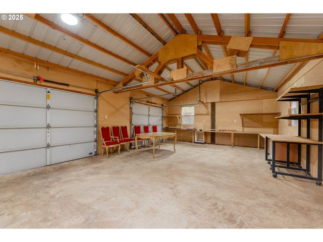 161 SOUTH Ave, Sutherlin, OR 97479