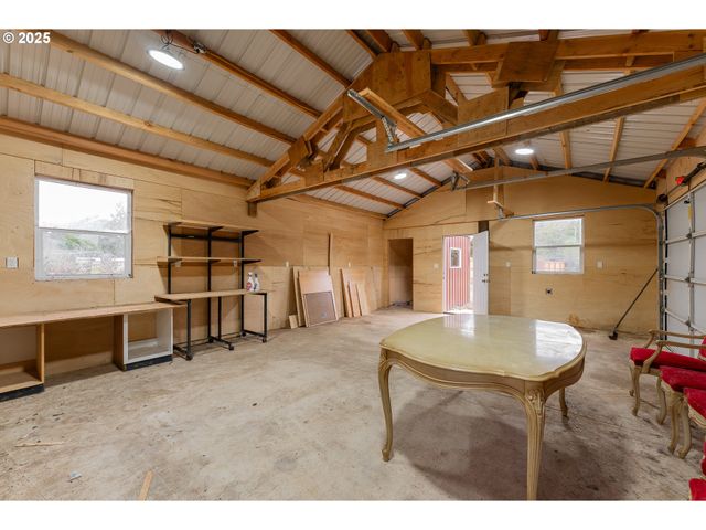 161 SOUTH Ave, Sutherlin, OR 97479