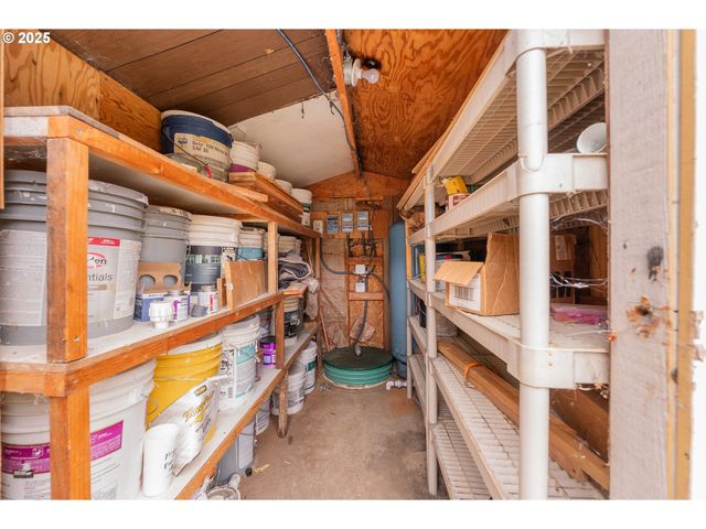 161 SOUTH Ave, Sutherlin, OR 97479