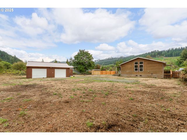 161 SOUTH Ave, Sutherlin, OR 97479