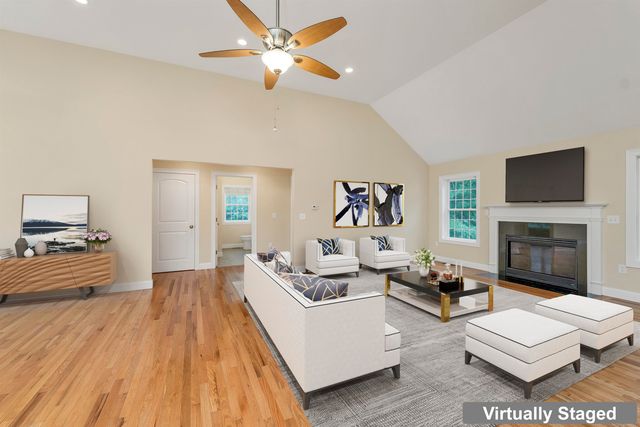 10 Zoe Lane, Newton, NH 03858