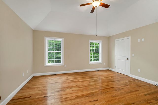 10 Zoe Lane, Newton, NH 03858