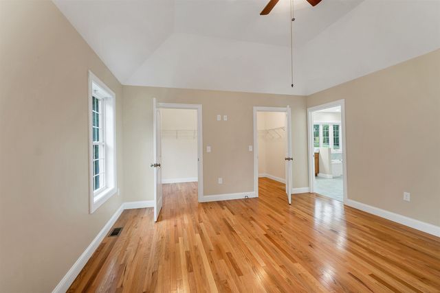 10 Zoe Lane, Newton, NH 03858