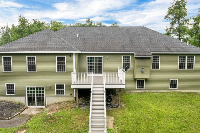10 Zoe Lane, Newton, NH 03858