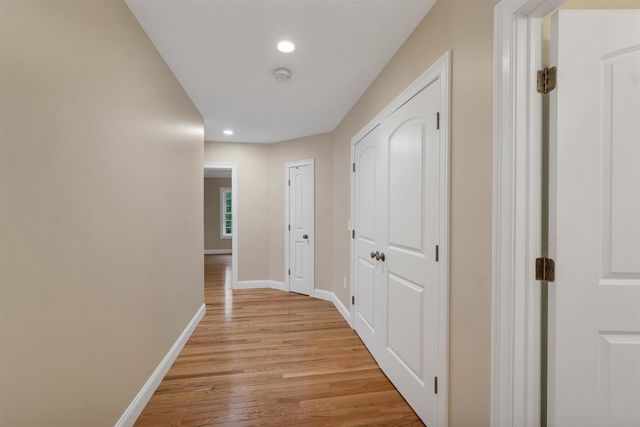 10 Zoe Lane, Newton, NH 03858