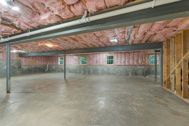 10 Zoe Lane, Newton, NH 03858