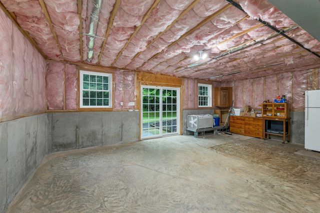 10 Zoe Lane, Newton, NH 03858