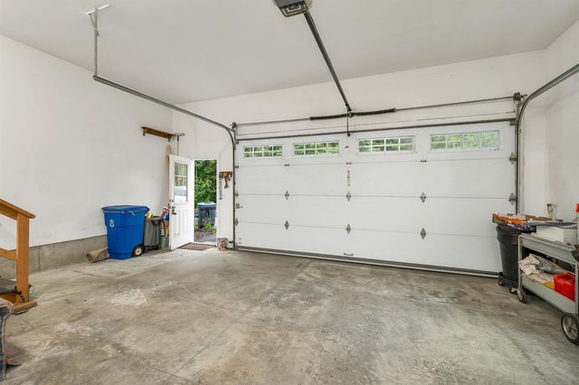 10 Zoe Lane, Newton, NH 03858