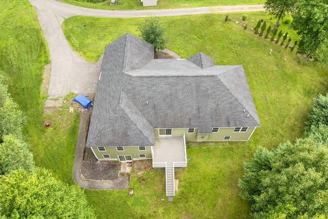 10 Zoe Lane, Newton, NH 03858