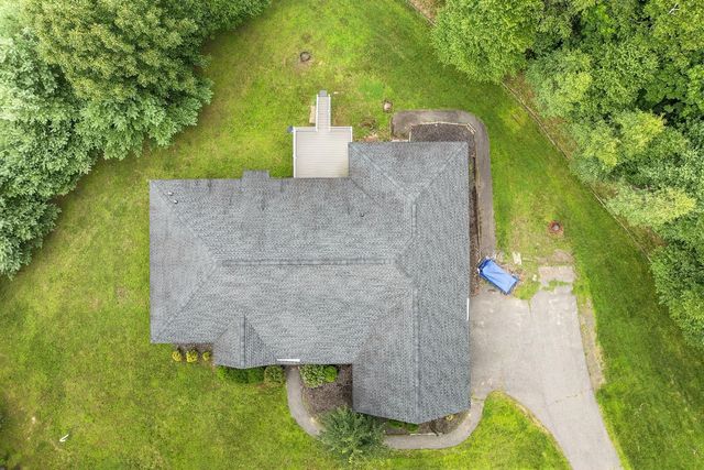 10 Zoe Lane, Newton, NH 03858