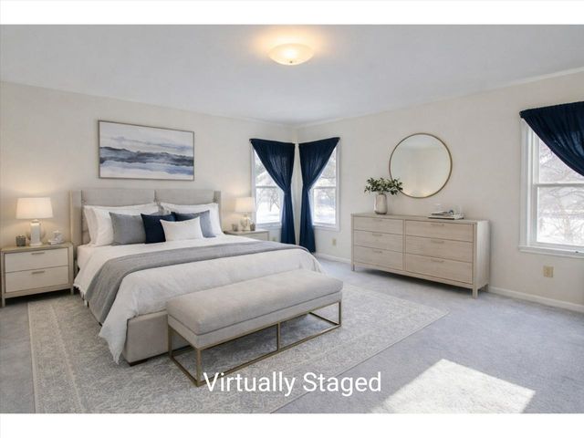 11 Walnut Lane, Essex Junction, VT 05452