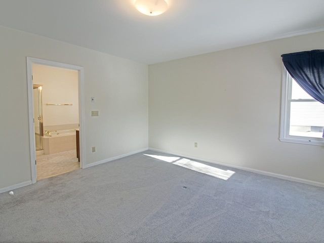 11 Walnut Lane, Essex Junction, VT 05452