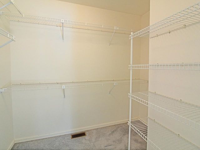 11 Walnut Lane, Essex Junction, VT 05452