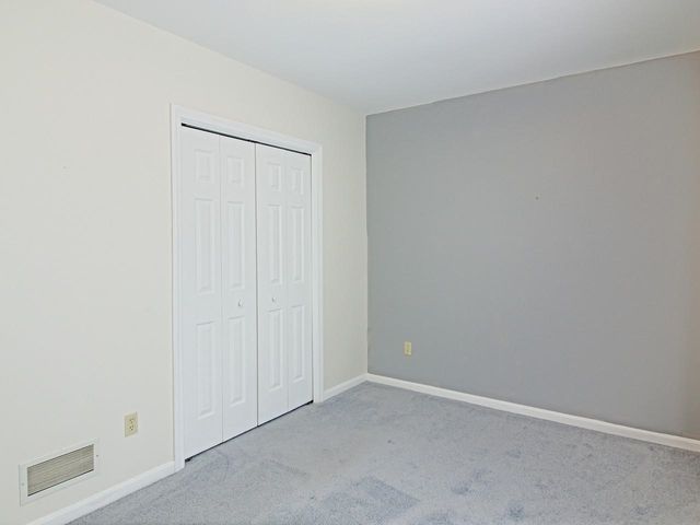 11 Walnut Lane, Essex Junction, VT 05452