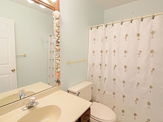 11 Walnut Lane, Essex Junction, VT 05452