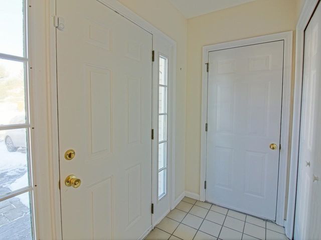 11 Walnut Lane, Essex Junction, VT 05452