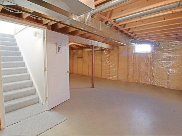 11 Walnut Lane, Essex Junction, VT 05452