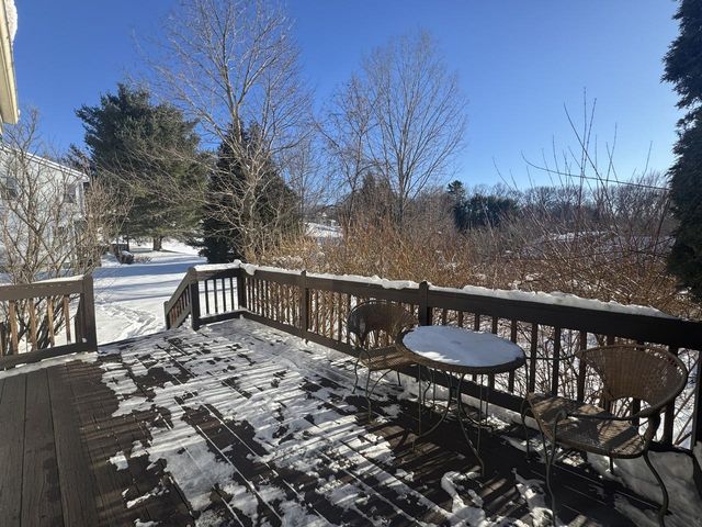 11 Walnut Lane, Essex Junction, VT 05452