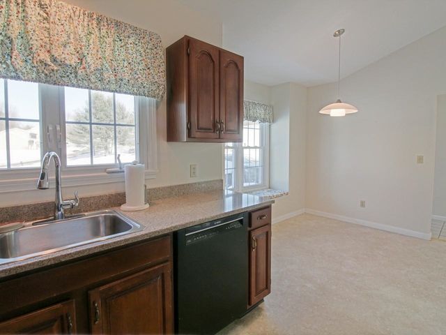 11 Walnut Lane, Essex Junction, VT 05452