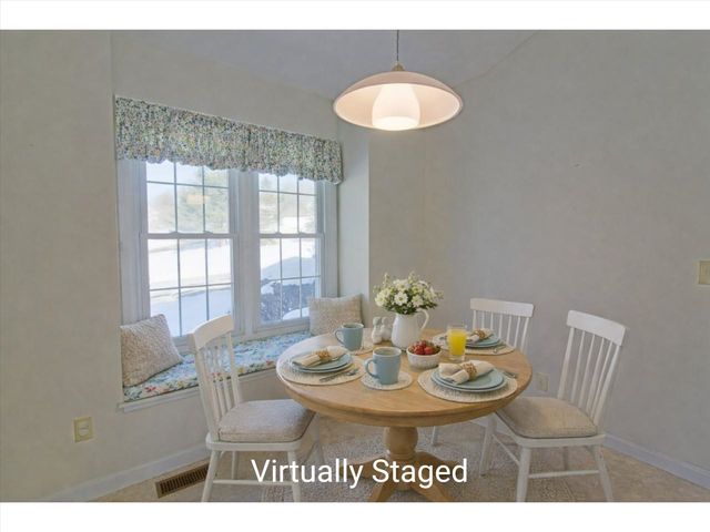 11 Walnut Lane, Essex Junction, VT 05452