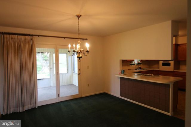 1370 WOODRIDGE DR, Middletown, PA 17057