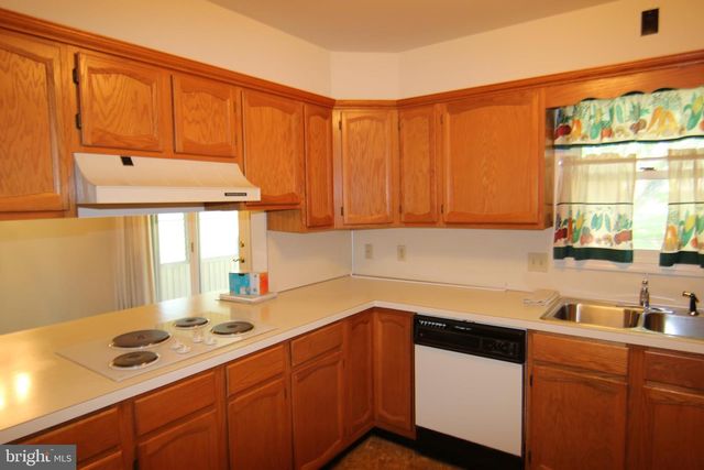 1370 WOODRIDGE DR, Middletown, PA 17057