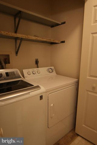 1370 WOODRIDGE DR, Middletown, PA 17057
