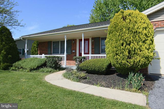 1370 WOODRIDGE DR, Middletown, PA 17057