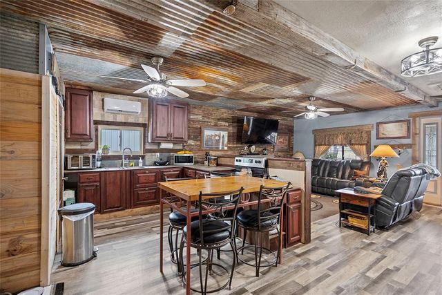 19254 N County Road 3360 Road, Stratford, OK 74872