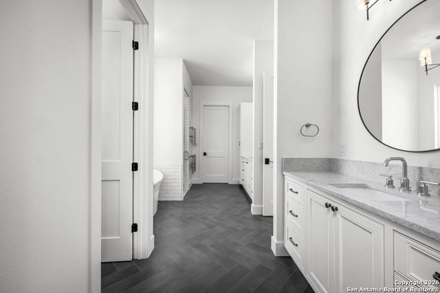 2026 Granada, New Braunfels, TX 78132