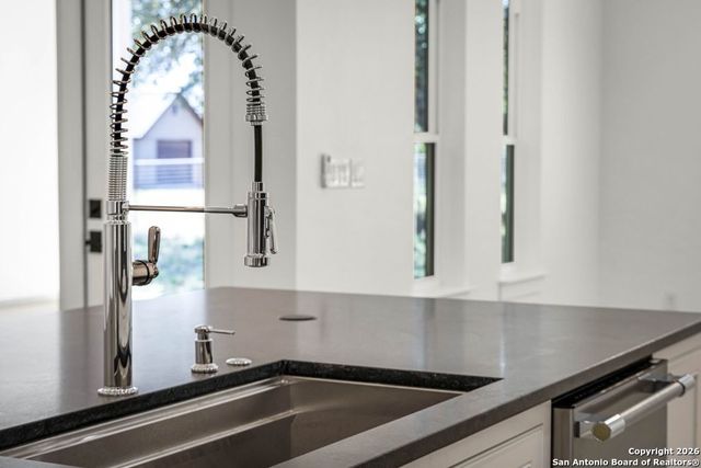 2026 Granada, New Braunfels, TX 78132