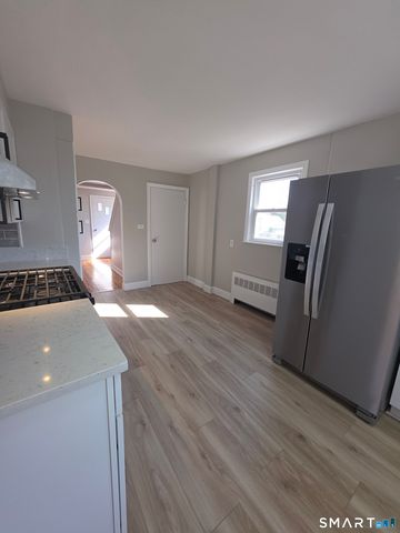 23 West Street, Wallingford, CT 06492