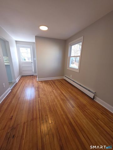 23 West Street, Wallingford, CT 06492