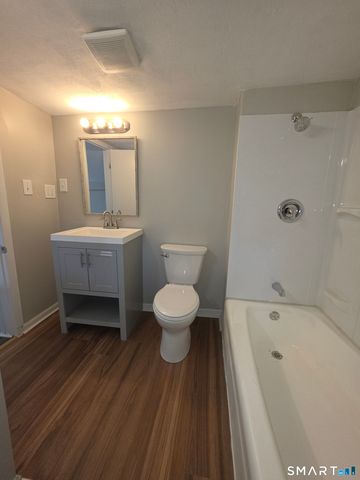 23 West Street, Wallingford, CT 06492