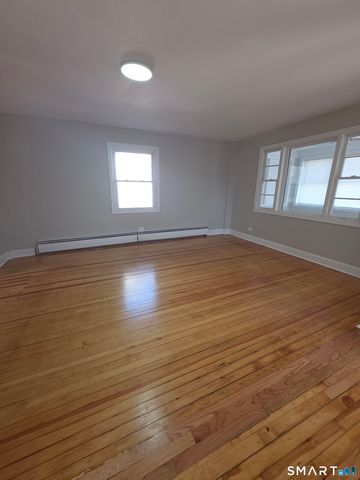 23 West Street, Wallingford, CT 06492