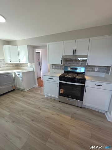 23 West Street, Wallingford, CT 06492