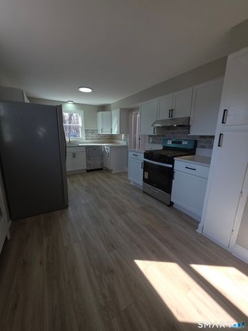 23 West Street, Wallingford, CT 06492