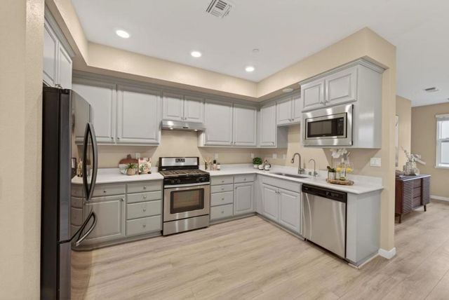 1860 Midnight Circle, San Jose, CA 95133